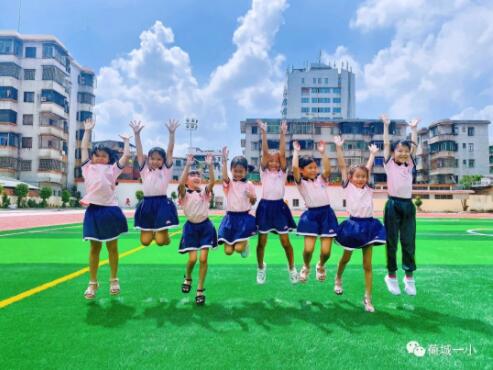 荷城一小新運場于本學期開學初順利竣工