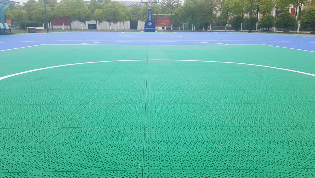  懸浮式拼裝運(yùn)動(dòng)地板